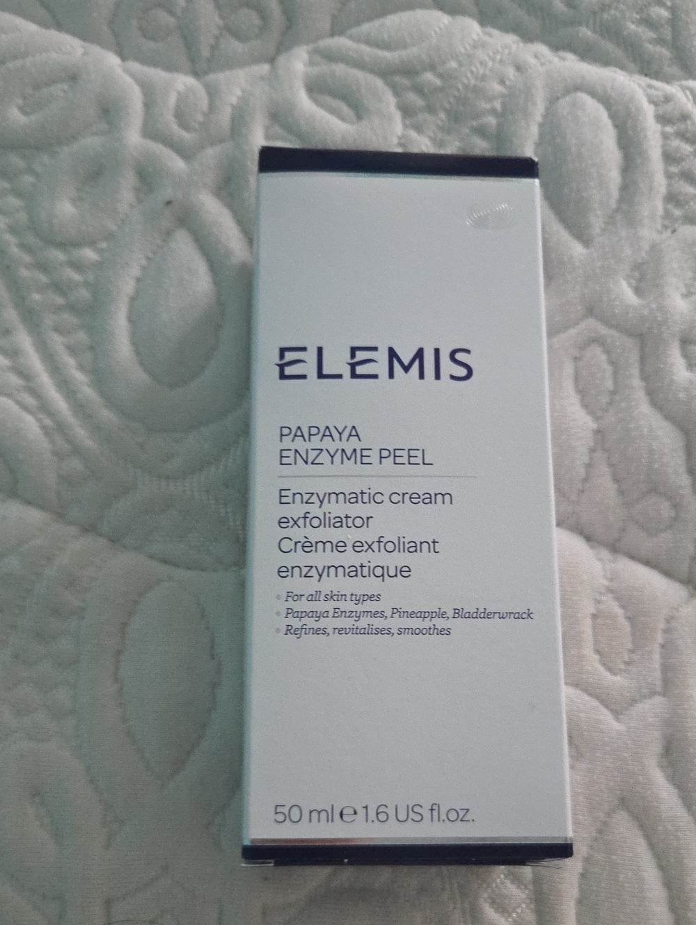 ELEMIS Papaya Enzyme Peel - White and Navy Box